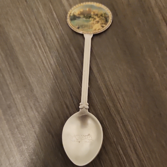 Decorative Silver Spoon with Scenic Handle Of Atlantis Paradise Island - Picture 1 of 3